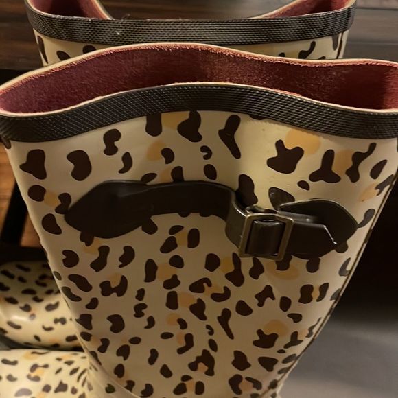 LL Bean Wellie Rain Boots - Picture 2 of 5